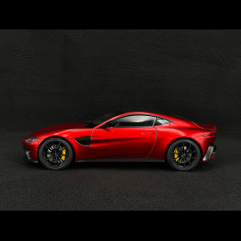 Aston Martin Vantage 2019 Hyperrot 1/18 AutoArt 70277