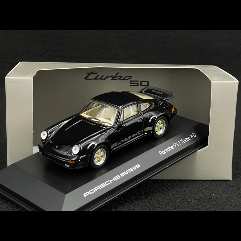 Porsche 911 Turbo 3.0 Typ 930 1975 Schwarz / Gold 1/43 Welly MAP01993324
