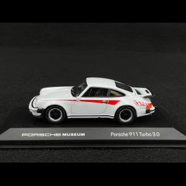 Porsche 911 Turbo 3.0 Typ 930 1975 Turbo 50 Edition Weiß / Rot 1/43 Welly MAP01993424