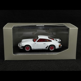 Porsche 911 Turbo 3.0 Typ 930 1975 Weiß / Rot 1/43 Welly MAP01993124