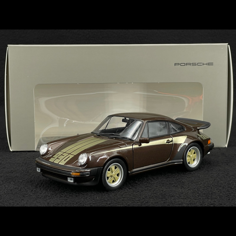 Porsche 911 Turbo 3.0 Type 930 1975 Brown / Gold 1/24 Welly MAP02493224