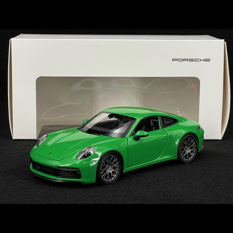 Porsche 911 Carrera 4S Type 992 2019 Python Green 1/24 Welly MAP02496023