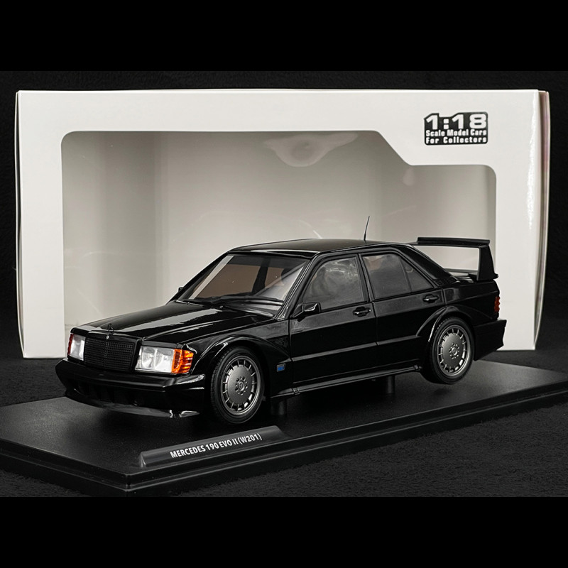 Mercedes-Benz 190 Evo II 1990 Black 1/18 Solido S1801012