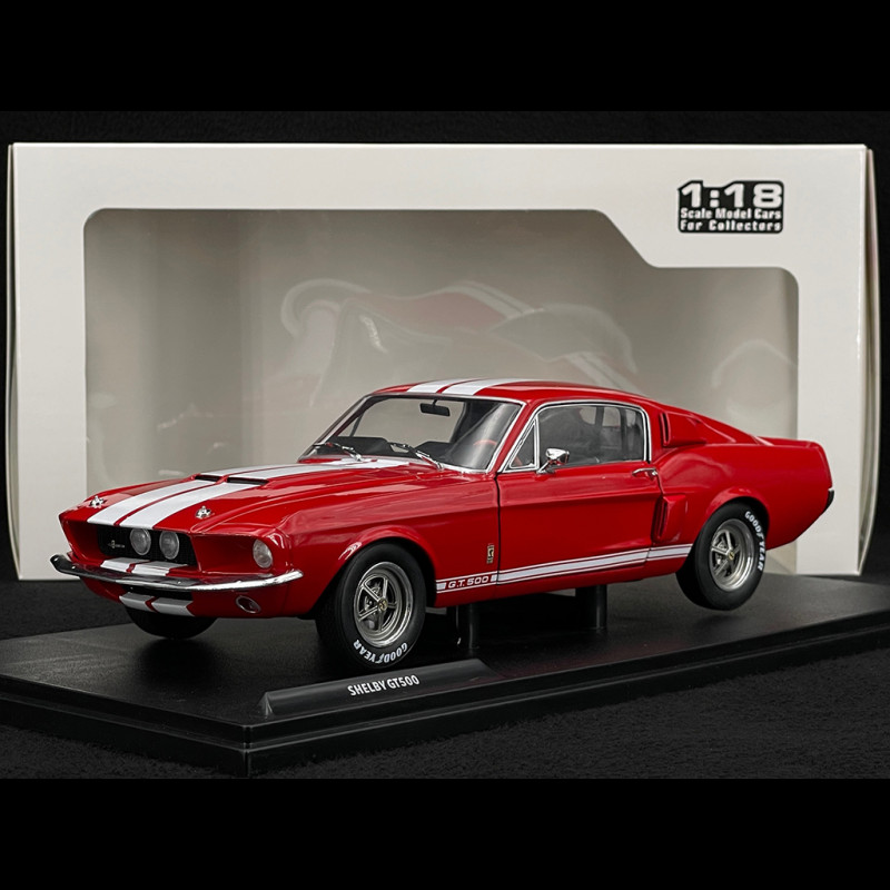 Ford Mustang Shelby GT500 1967 Bonbonapfelrot / Weiße Streifen 1/18 Solido S1802902