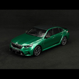 BMW M5 2024 Green Metallic 1/18 Minichamps 110023800