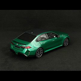 BMW M5 2024 Green Metallic 1/18 Minichamps 110023800