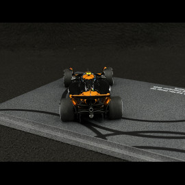 Lando Norris McLaren MCL39 n° 4 3rd Abu Dhabi GP / World Champion 2025 F1 with Pit Board 1/43 Spark S9678