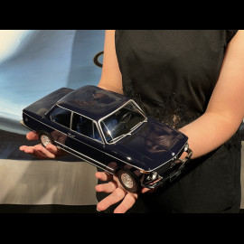 BMW 1602 SERIES 2 1974 Mitternachtsblau 1/12 KK-Scale KKDC120102