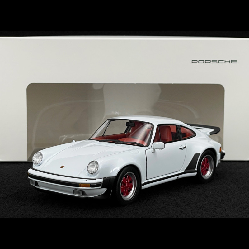 Porsche 911 Turbo 3.0 Type 930 1975 White 1/24 Welly MAP02493124
