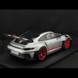 Porsche 911 GT3 RS Type 992.1 2022 Weissach Package Silver GT / Red Stripes 1/8 GT Spirit GTS802001