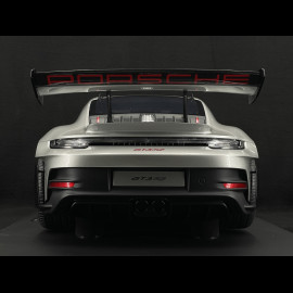 Porsche 911 GT3 RS Type 992.1 2022 Weissach Package Silver GT / Red Stripes 1/8 GT Spirit GTS802001