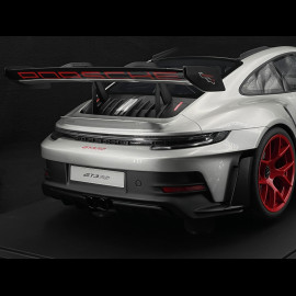 Porsche 911 GT3 RS Typ 992.1 2022 Weissach Package Silber GT / Rote Streifen 1/8 GT Spirit GTS802001