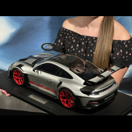 Porsche 911 GT3 RS Typ 992.1 2022 Weissach Package Silber GT / Rote Streifen 1/8 GT Spirit GTS802001