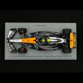 Lando Norris McLaren MCL39 n° 4 Winner British GP 2025 F1 with Pit Board 1/43 Spark S9596