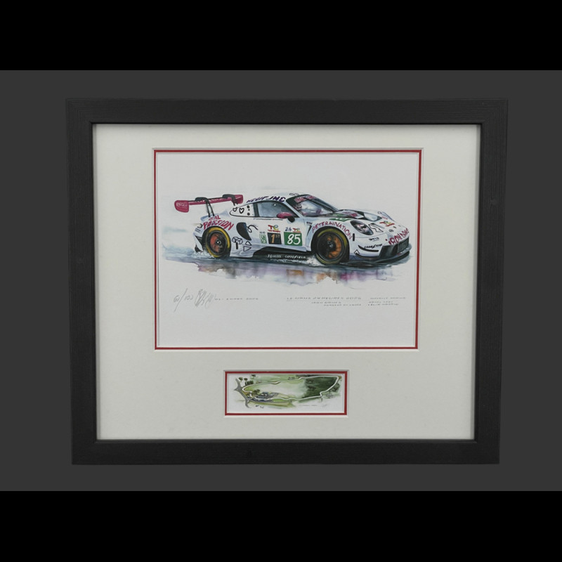 Porsche Frame 911 RSR Type 991 n° 85 Iron Dames 24h Le Mans 2025 Black Wooden Frame with Sketch 25 x 30 cm - Uli Ehret