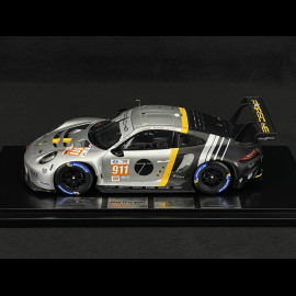Porsche 911 RSR Type 991.2 n° 911 24h Le Mans 2023 Michael Fassbender Road To Le Mans 1/18 Spark WAP0212220TRSR