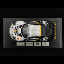 Porsche 911 RSR Type 991.2 n° 911 24h Le Mans 2023 Michael Fassbender Road To Le Mans 1/18 Spark WAP0212220TRSR