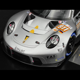 Porsche 911 RSR Type 991.2 n° 911 24h Le Mans 2023 Michael Fassbender Road To Le Mans 1/18 Spark WAP0212220TRSR