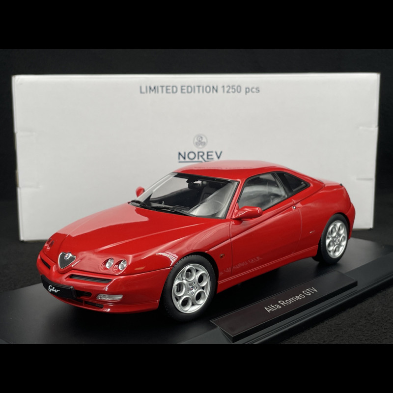 Alfa Romeo GTV 1999 Rot 1/18 Norev 187840
