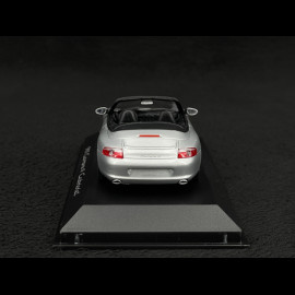 Porsche 911 Carrera 4 Cabriolet type 996 1997 silver grey 1/43 Minichamps WAP02008412