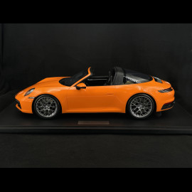 Porsche 911 Targa 4S Type 992 2021 Pastel Orange 1/8 GT Spirit GTS802101