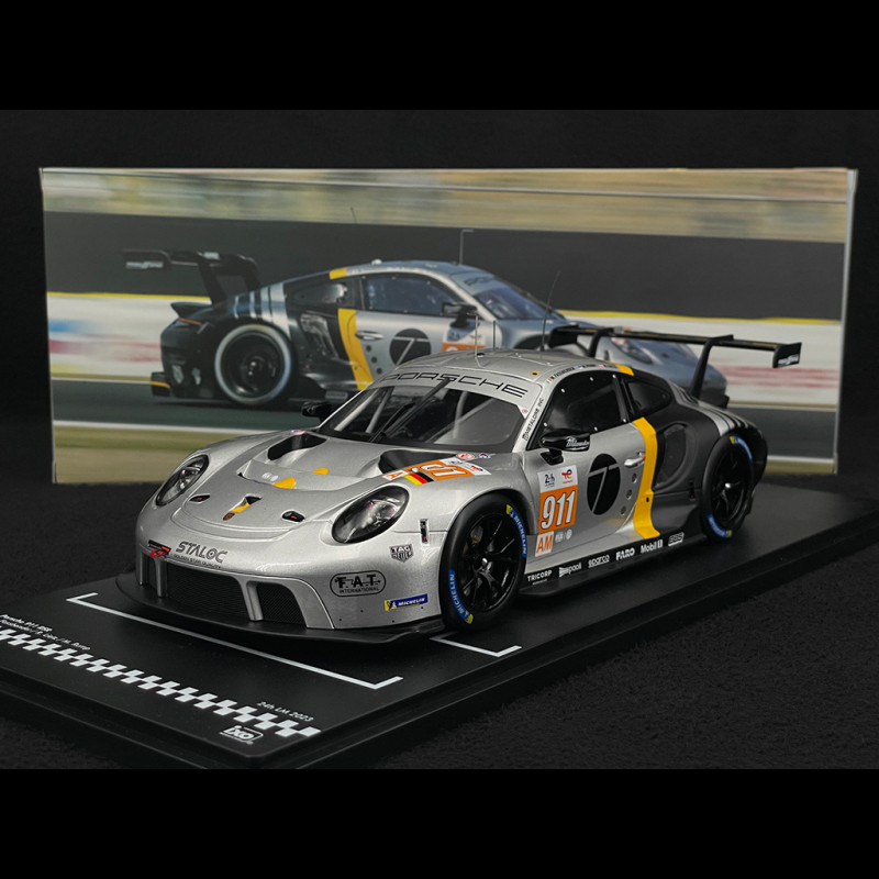 Porsche 911 RSR Type 991.2 n° 911 24h Le Mans 2023 Michael Fassbender Road To Le Mans 1/18 Ixo LEGT18-23LM911