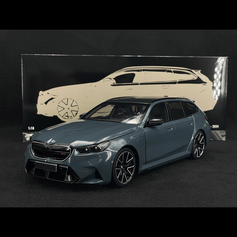BMW M5 Touring 2024 Grau Metallic 1/18 Minichamps 110023901