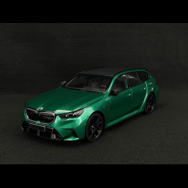BMW M5 Touring 2024 Isle Of Man Green 1/18 Minichamps 110023902