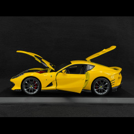 Ferrari 812 Competizione 2021 Giallo Modena 1/18 Bburago BU01646