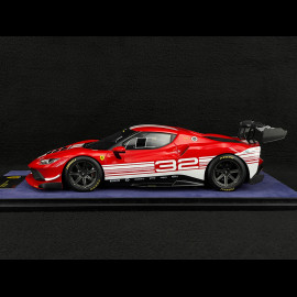 Ferrari 296 Challenge n° 32 2023 Rot / Weiß 1/18 Looksmart LS18RC027