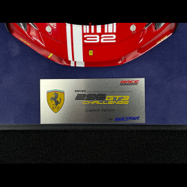 Ferrari 296 Challenge n° 32 2023 Rot / Weiß 1/18 Looksmart LS18RC027