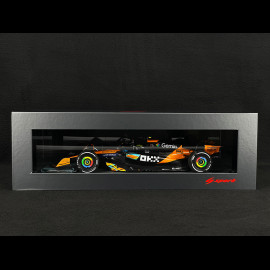 Lando Norris McLaren MCL39 n° 4 3rd Abu Dhabi GP 2025 F1 with Pit Board 1/18 Spark 18S1118