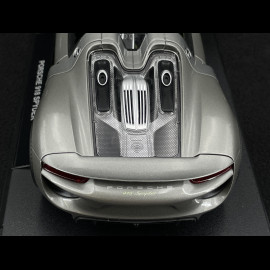 Porsche 918 Spyder 2011 Silver 1/18 Welly 18051C