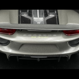 Porsche 918 Spyder 2011 Silber 1/18 Welly 18051C
