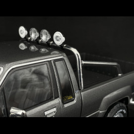 Toyota Hilux Xtra Cab 4x4 1985 Grau Metallic 1/18 KK Scale KKDC181563
