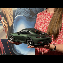 Porsche 911 S/T Typ 992 2023 Malachitgrün Metallic 1/12 Norev 127552
