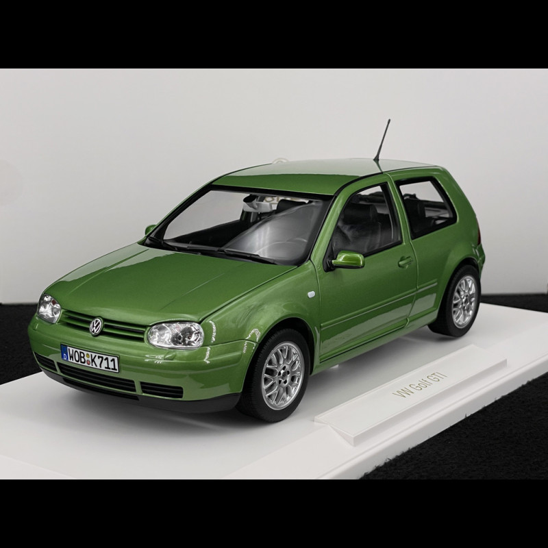 Volkswagen Golf IV GTI 1998 Kosmisches Grün Metallic 1/18 Norev 188571