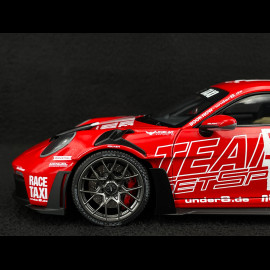 Porsche 911 GT3 RS Typ 992 2024 Getspeed Race Taxi Rot 1/18 Minichamps 110062040