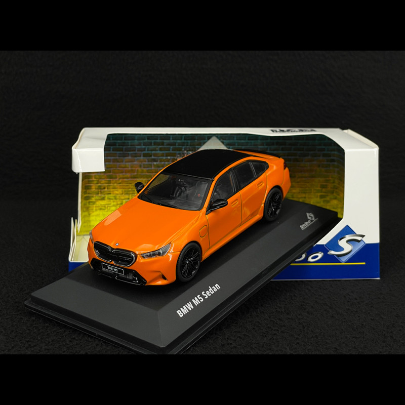 BMW M5 Sedan 2024 Orange 1/43 Solido S4317552