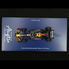Max Verstappen Red Bull RB21 n° 1 Sieger GP USA 2025 F1 mit Figur und Pit Board 1/43 Spark S9666