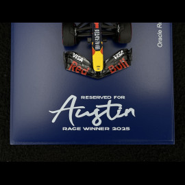 Max Verstappen Red Bull RB21 n° 1 Sieger GP USA 2025 F1 mit Figur und Pit Board 1/43 Spark S9666