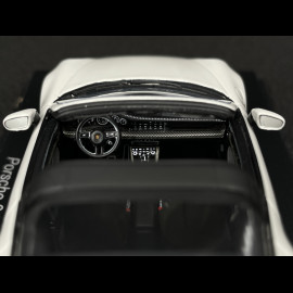 Porsche 911 Targa 4S Type 992 2021 Chalk Grey 1/43 Spark S6127