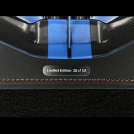 Bugatti Bolide 2024 Bugatti Blau / Carbon Schwarz 1/18 MCM