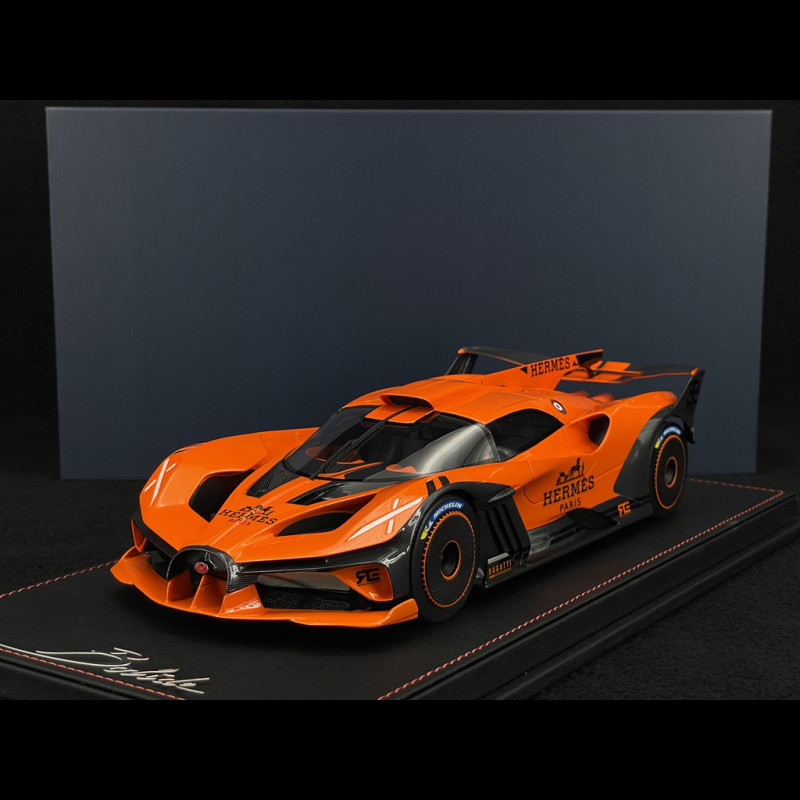 Bugatti Bolide 2024 Hermès Orange / Carbon Schwarz 1/18 MCM BUGOR