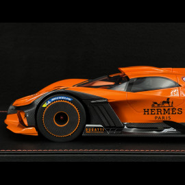 Bugatti Bolide 2024 Hermès Orange / Carbon Schwarz 1/18 MCM BUGOR