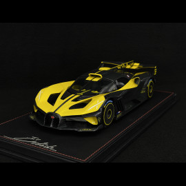 Bugatti Bolide 2024 Yellow / Black Carbon 1/18 MCM