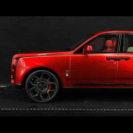 Rolls Royce Cullinan 2018 Flüssigrot / Roter Innenraum 1/18 GL Model GLCULR
