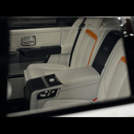 Rolls Royce Cullinan 2018 Twilight Arctic White / White Interior 1/18 GL Model GLCUAW