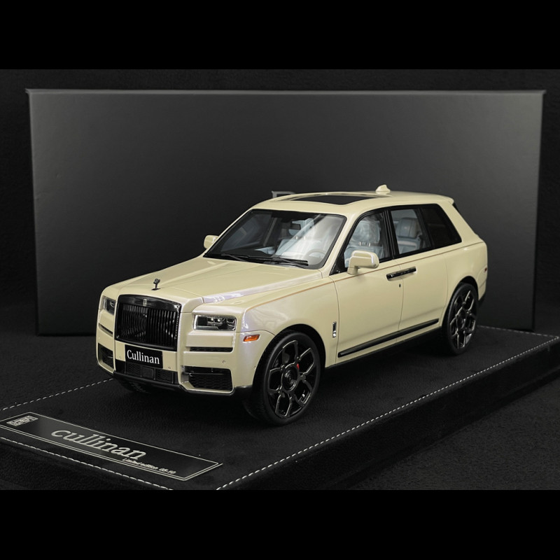 Rolls Royce Cullinan 2018 Beige Pearl Grey / Light Blue Interior 1/18 GL Model GLCUBG