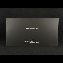 Porsche 911 GT3 Touring Type 992.2 2026 75 years of Porsche UK Earls Court 51 Green Metallic 1/18 Spark WAP02153626911